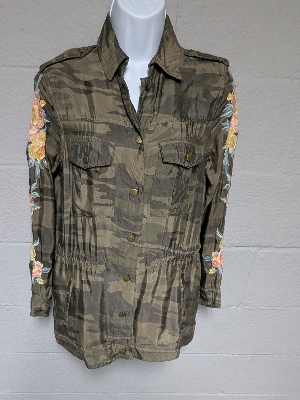Johnny Was Workshop Embroidered Camo Jacket Size XS - Picture 3 of 14